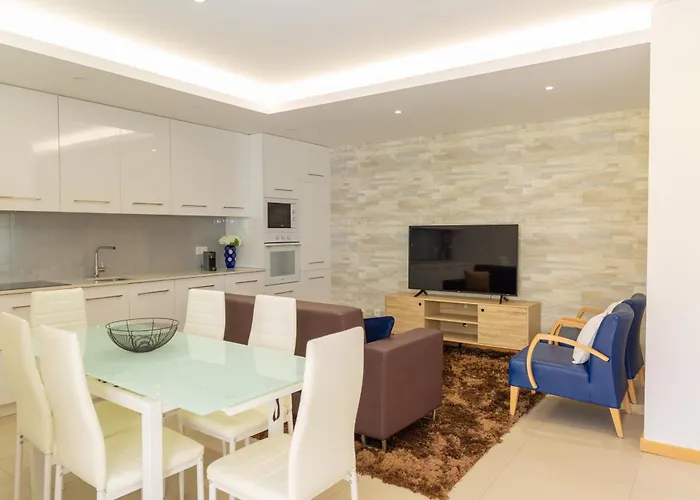 Quercia In * Виана-ду-Каштелу